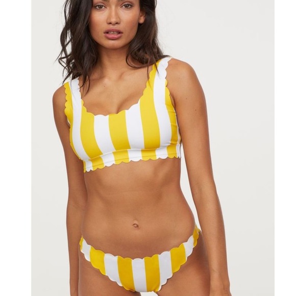 H&M Solid & Striped Maillots De Bain scalloped edge biking size 2 bottom 4 NWT - Picture 1 of 16